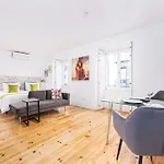 Boutique In The Heart Of ! Lemonn B Lisboa