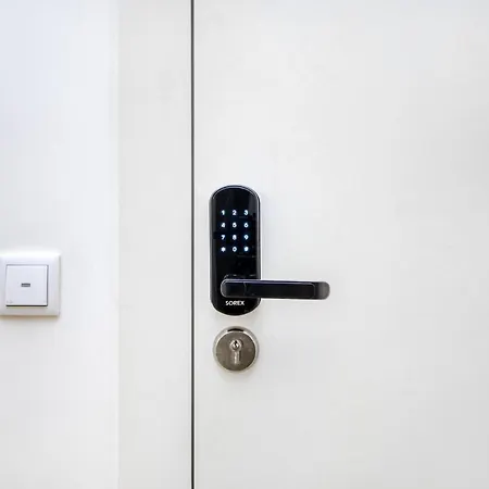 Boutique In The Heart Of ! Lemonn B * Lissabon