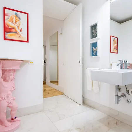 Boutique In The Heart Of ! Lemonn B Lissabon