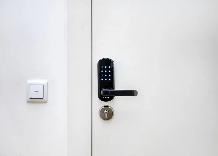 Boutique In The Heart Of ! Lemonn B * Lisboa