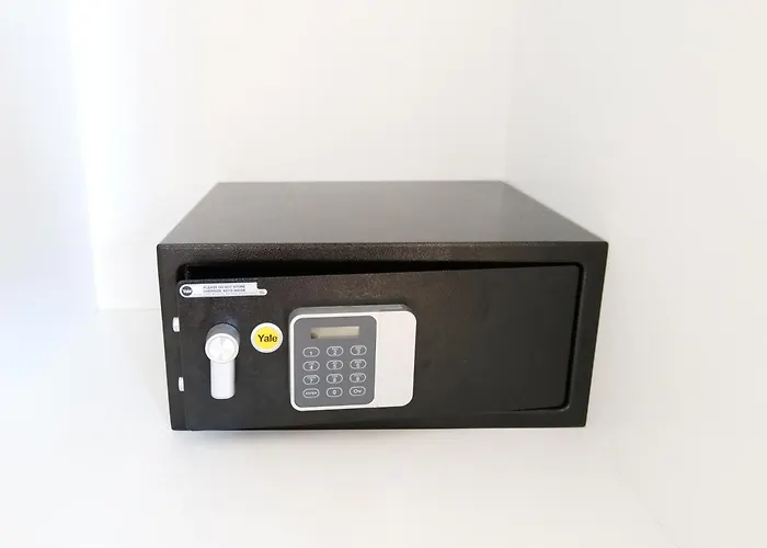 Boutique In The Heart Of ! Lemonn B